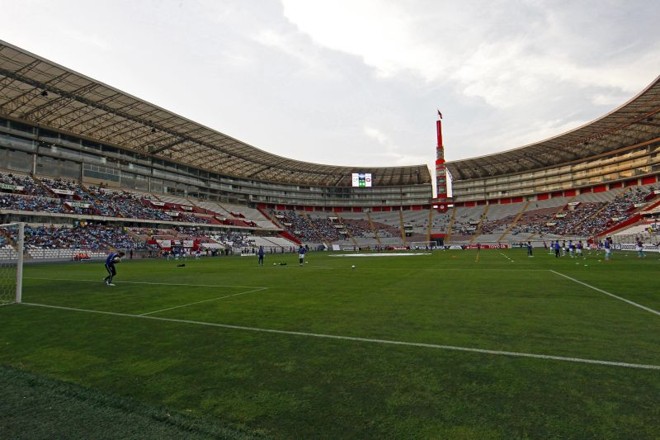 Imagem do Estádio Nacional antes do início da partida |