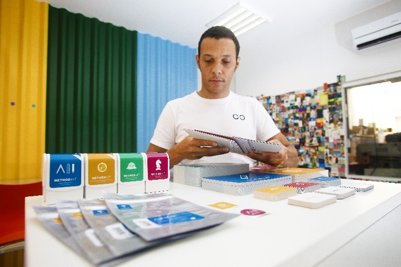 Genau Lopes Jr., CEO da Joox: cartas de baralho do MethodKit ajudam empresário a responder 50 perguntas fundamentais para onegócio | André Rodrigues/ Gazeta do Povo