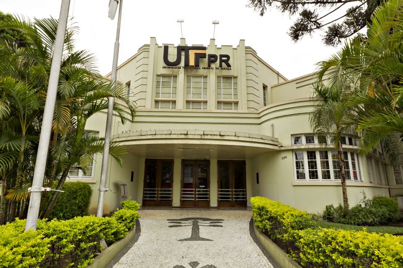 UTFPR viu pedidos de doações de ex-aluno e empresas minguarem devido à burocracia | Diego Pisante / Gazeta do Povo