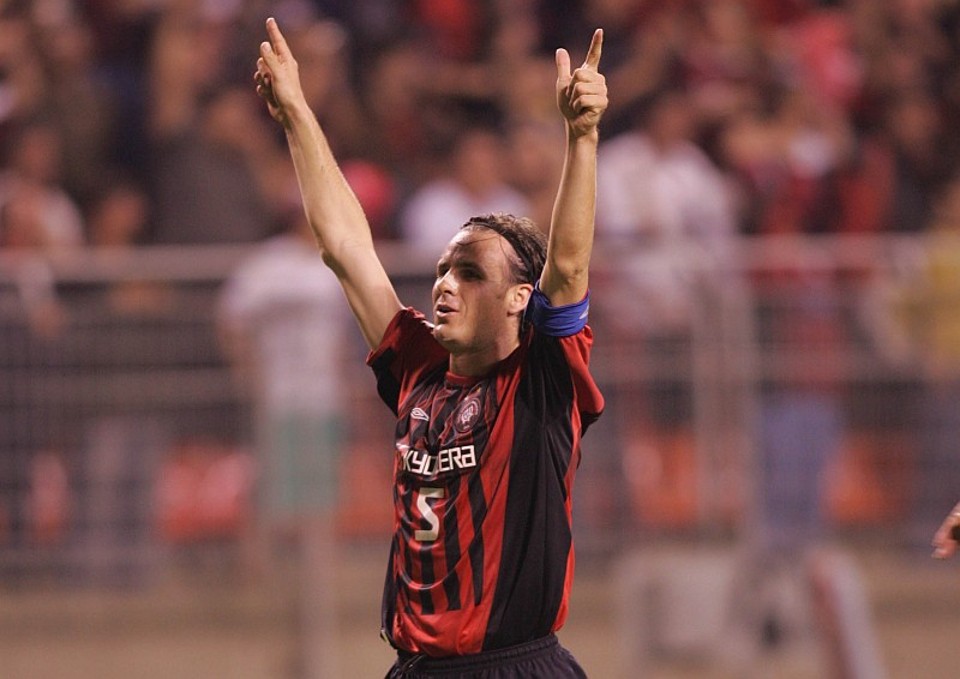 Marcão foi o capitão do time atleticano na Libertadores de 2005 e atualmente é auxiliar técnico do time sub-23 | Arquivo / Gazeta do Povo