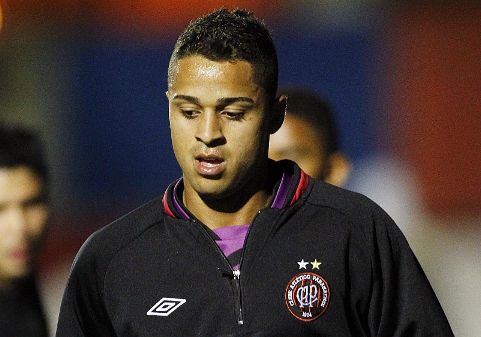Dellatorre está na mira do Queens Park Rangers da Inglaterra | Albari Rosa / Agência de Notícias Gazeta do Povo