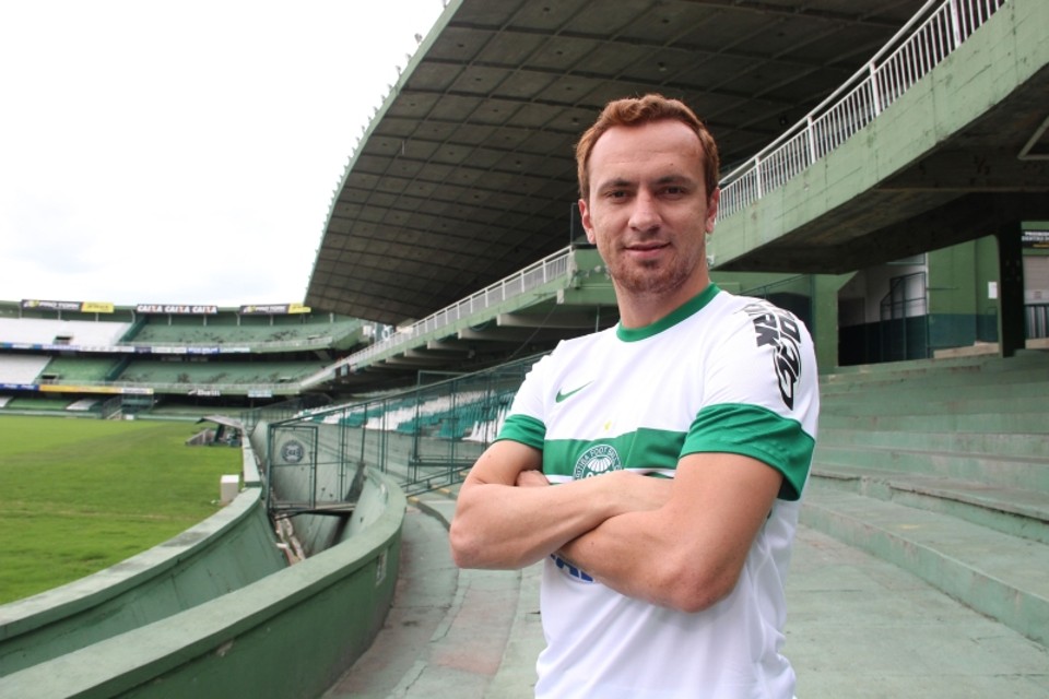 Zé Love foi apresentado ao Couto Pereira: em recuperação | Coritiba/ Divulgação