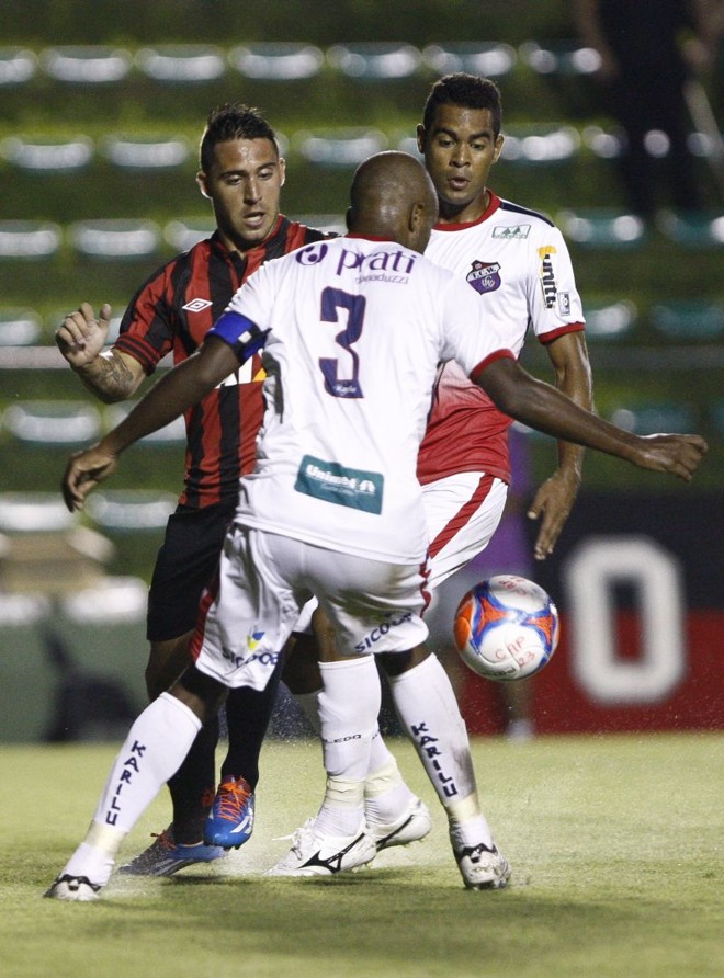 Bruno Furlan entrou no segundo tempo, mas não alterou o panorama do jogo |