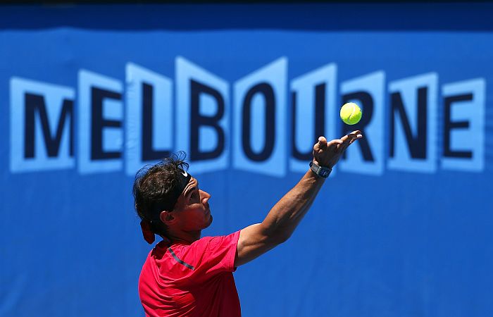 Rafael Nadal treina em Meulborne para a estreia no Aberto da Austrália | David Gray / Reuters
