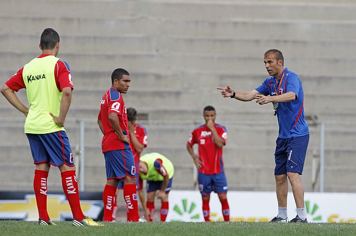 Jogadores vão se acostumando com o estilo de Milton Mendes no comando do Paraná | Antonio More / Gazeta do Povo