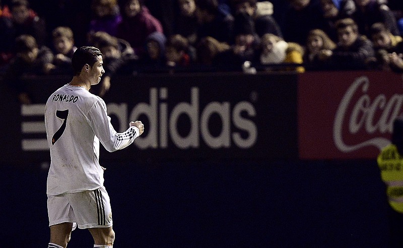 Cristiano Ronaldo comemora seu gol sobre o Osasuna | Vincent West / Reuters