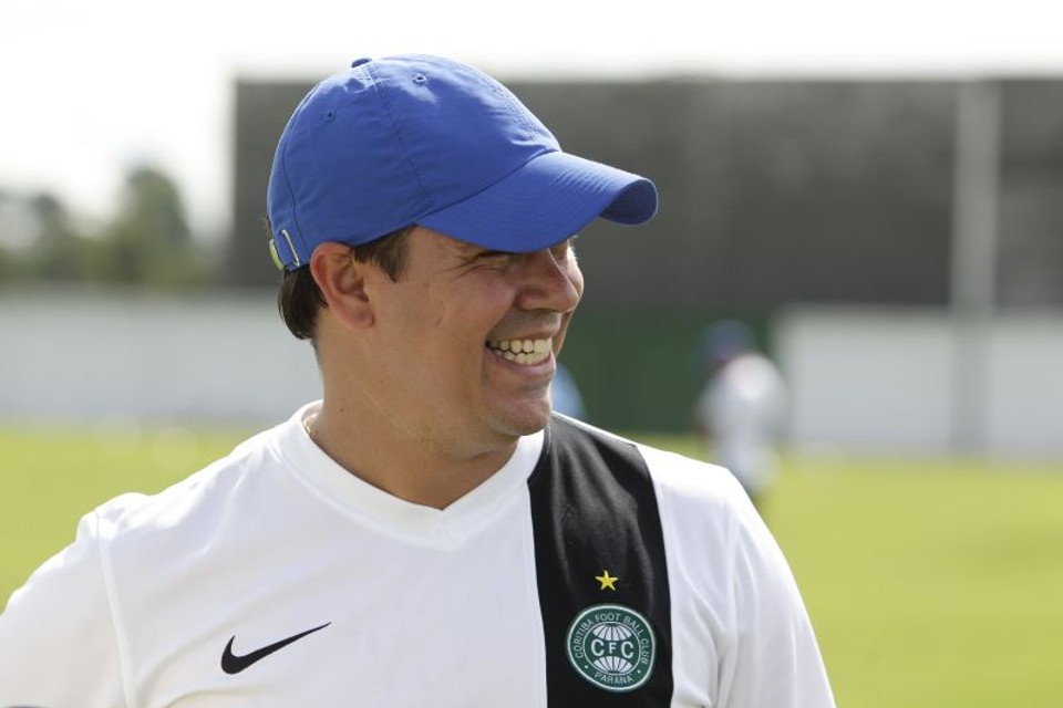 Dado Cavalcanti pretende ter 25 jogadores no grupo principal do Coritiba | Daniel Castellano / Gazeta do Povo