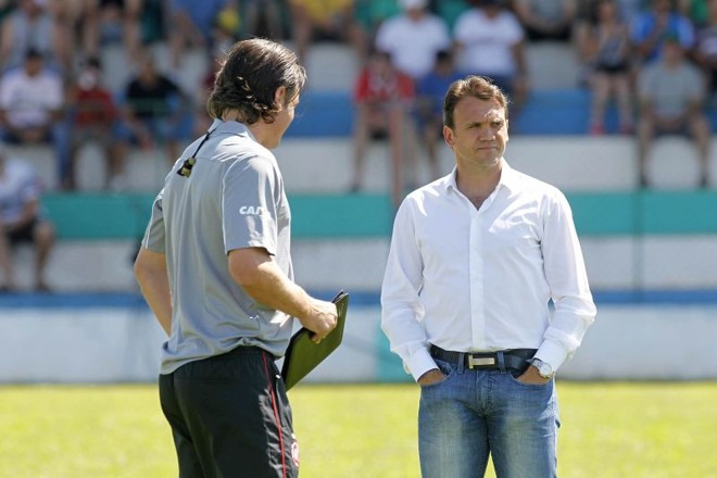 Petkovic fez sua estreia como técnico do sub-23 atleticano | Antônio More / Gazeta do Povo
