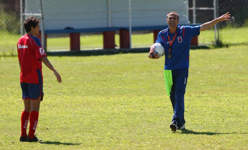 Técnico paranista confia em título do Paraná no Estadual | Aniele Nascimento/ Gazeta do Povo