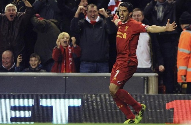 Luis Suárez, mais uma vez, foi destaque em vitória do Liverpool |