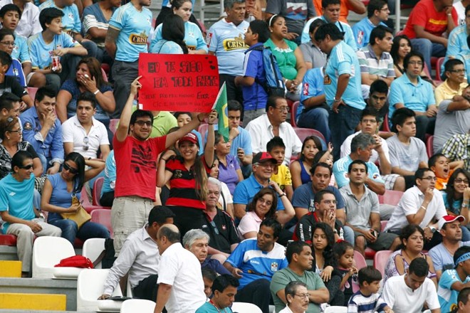 Torcedores do Atlético marcaram presença no Estádio Nacional do Peru |