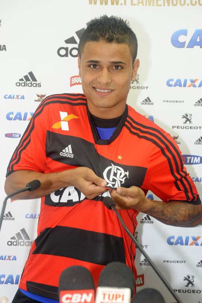 Everton volta ao Flamengo valorizado pelo 2013 no Furacão | 