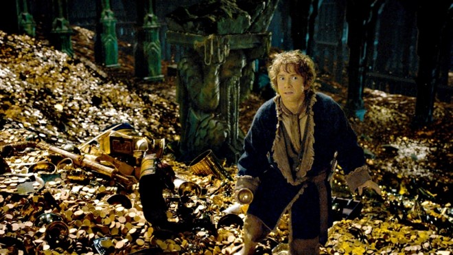 Bilbo Bolseiro entra no tesouro do dragão Smaug, episódio encenado no segundo filme da trilogia O Hobbit |