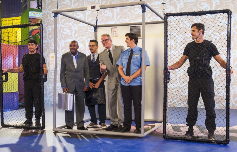 Esquete em que o humor de Rafael Infante (de ascensorista) chamou a atenção do espectador | Cynthia Salles/Rede Globo