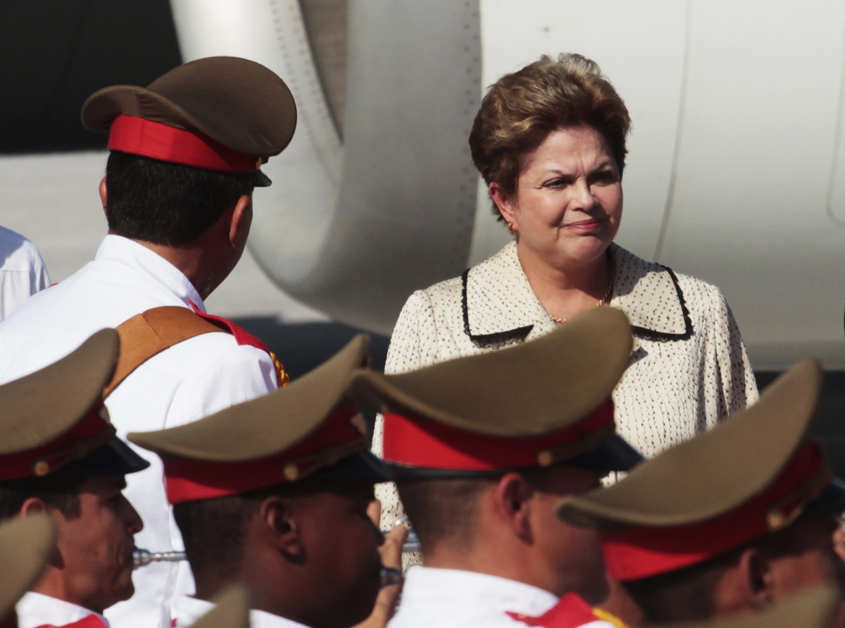 A presidente brasileira, Dilma Rousseff, chega a Cuba para a cúpula | Reuters/Stringer