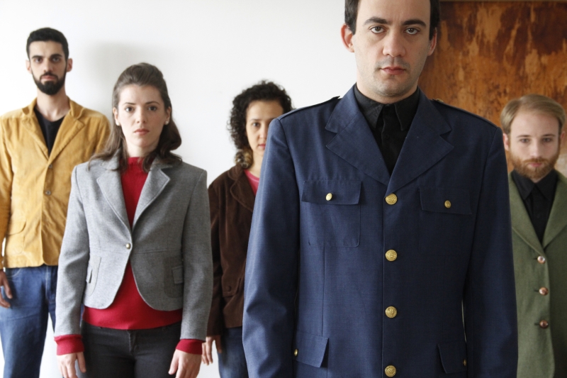 Obscura Fuga da Menina Apertando sobre o Peito um Pano de Renda, da CiaSenhas, terá estreia em fevereiro | Elenize Dezgeniski/Divulgação