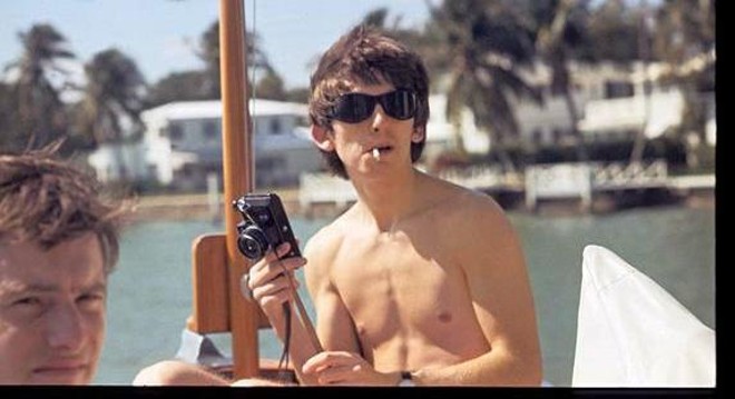 Um momento do George de férias |