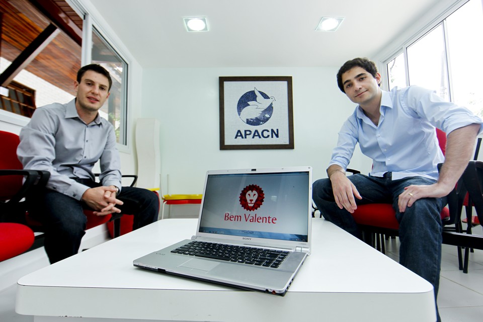 Marcelo Grassano e Diogo Bittar Beltrami, sócios, junto com Alexandre Rodrigues, da Bem Valente. | Andre Rodrigues / Gazeta do Povo
