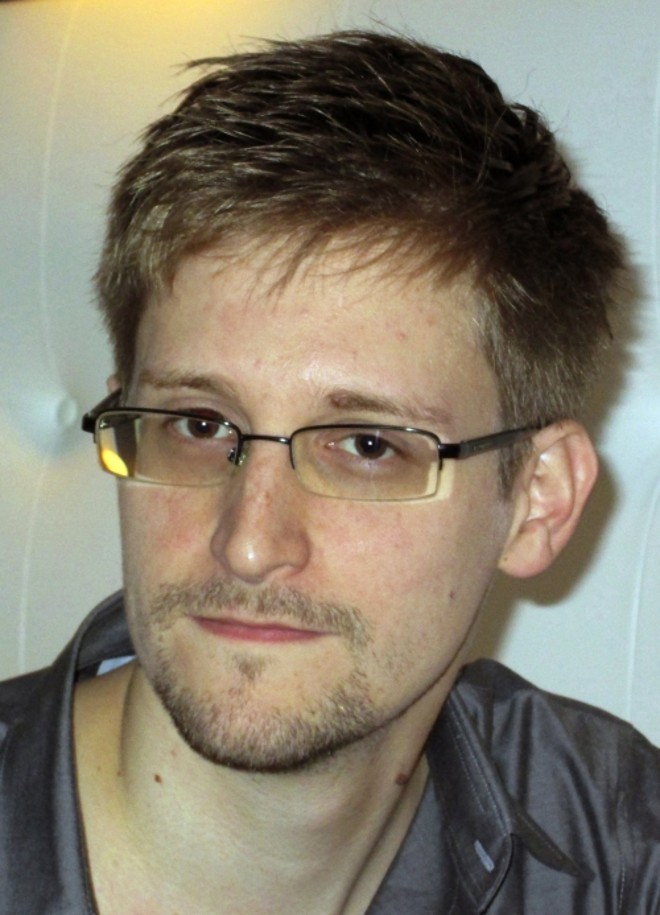 | Ewen MacAskill/The Guardian/Reuters