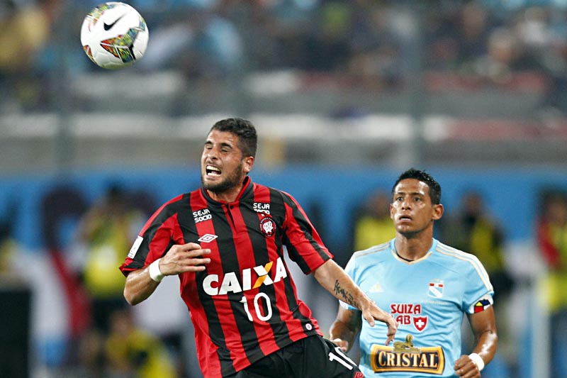 Mérida aposta na força da torcida na Vila Capanema para Atlético reverter a derrota par ao Sporting Cristal em Lima | Albari Rosa / Gazeta do Povo