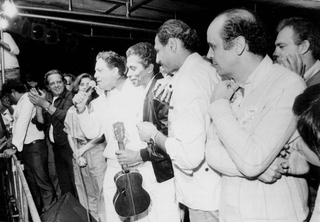 Comícios se espalharam pelo Brasil de janeiro a abril, quando emenda Dante de Oliveira foi votada e derrubada no Congresso Nacional |