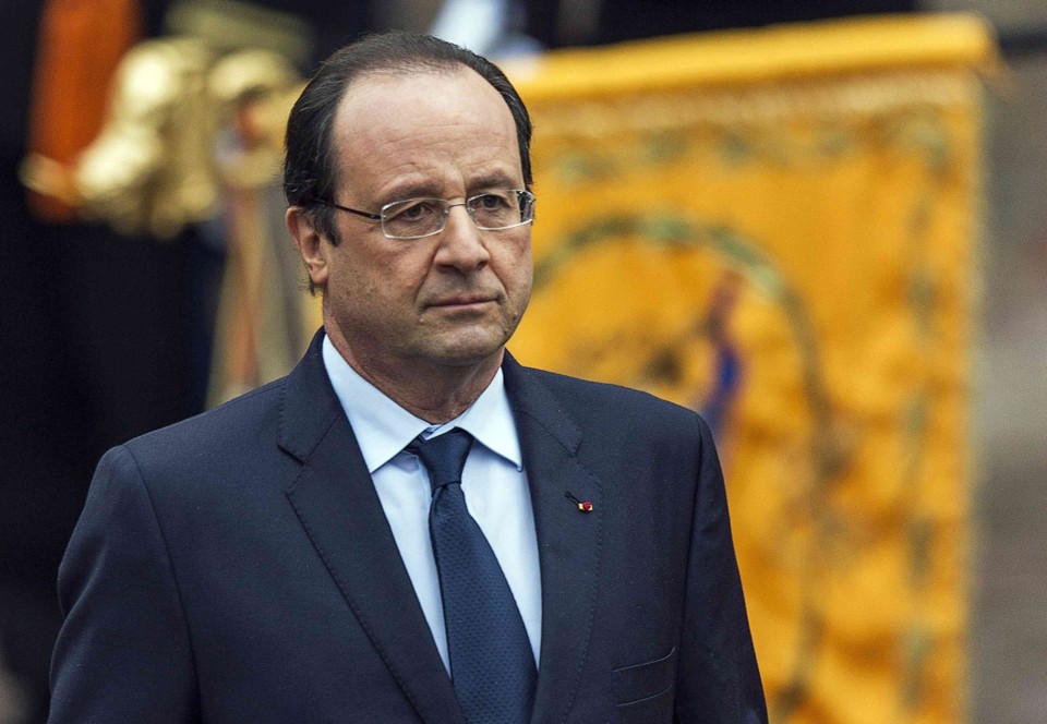 Além de entrevista coletiva, programa de François Hollande na Holanda incluiu revista a tropas em Haia | Reuters/Michael Kooren