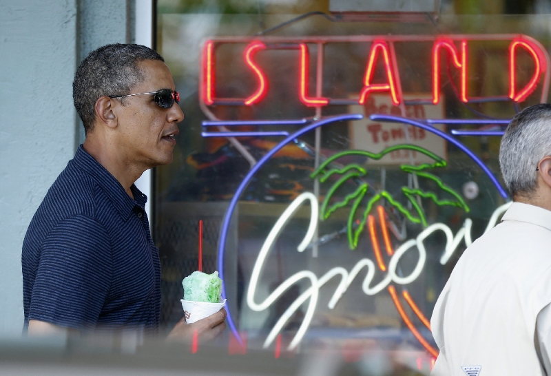 Obama aproveita férias no Havaí: programa de saúde, principal bandeira de seu governo, entrou em vigor ontem | Kevin Lamarque/Reuters