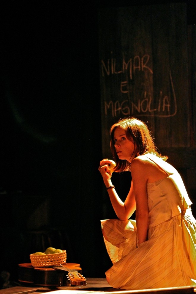 A Velha Companhia traz Cais ou da Indiferença das Embarcações |