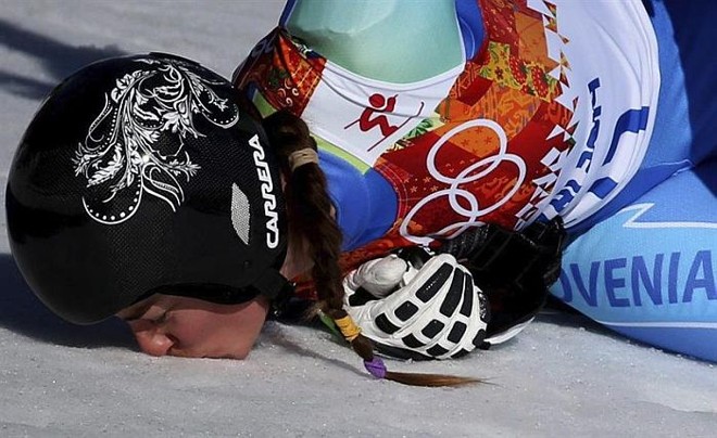 Eslovena Tina Maze comemora ouro no esqui downhill |
