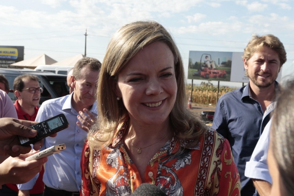 A senadora esteve em Cascavel e voltou a fazer críticas ao governo do estado | Cesar Machado/Vale Press