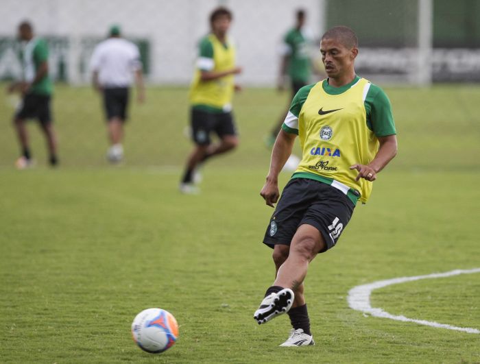 Alex fará o jogo mil da sua carreira no jogo entre Coritiba e J.Malucelli na quarta-feira | Daniel Castellano/ Gazeta do Povo