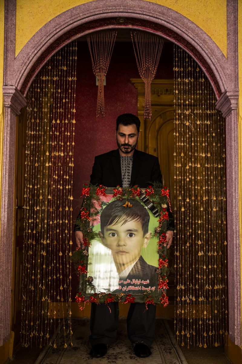 O filho de Nasir Nowruzi, Ali Sena, foi morto por seus sequestradores | Daniel Berehulak para The New York Times