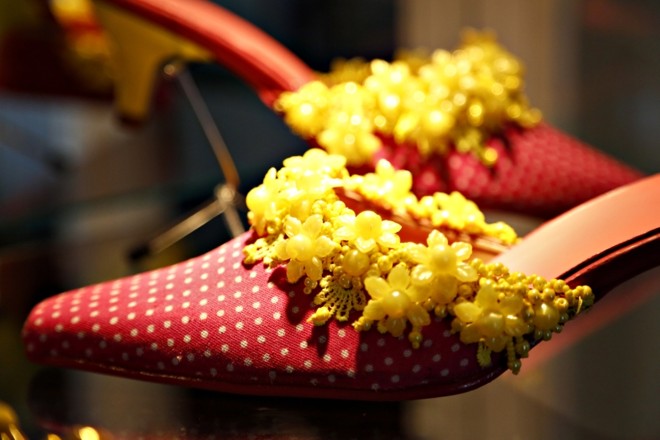 A Sapataria Rococó: inspiração na França. Próximo passo: chapéus art nouveau |