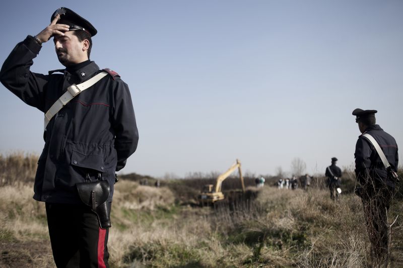 Autoridades buscam materiais tóxicos enterrados ilegalmente nos arredores de Nápoles | Fotos de Nadia shira cohen para the New York Times