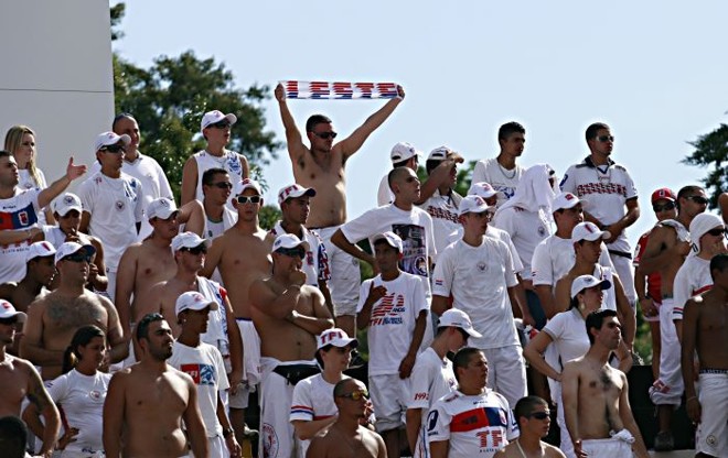 Torcida compareceu a Ponta Grossa para apoiar o Paraná Clube, mesmo em fase ruim | 