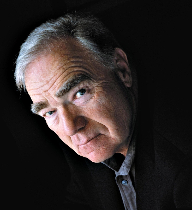 O roteirista acredita que há mais liberdade de criação e experimentação na televisão | Divulgação