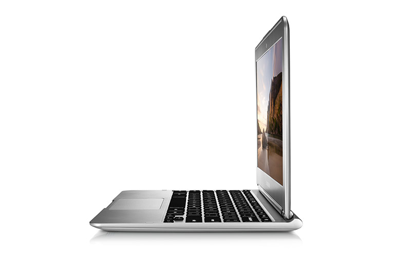 Com tela de 11,6 polegadas, o Chromebook da Samsung tem armazenamento de 16 Gbytes (drive SSD) e memória de 2 Gbytes. Seu peso é de 1,1 kg | Google Brasil / Divulgação