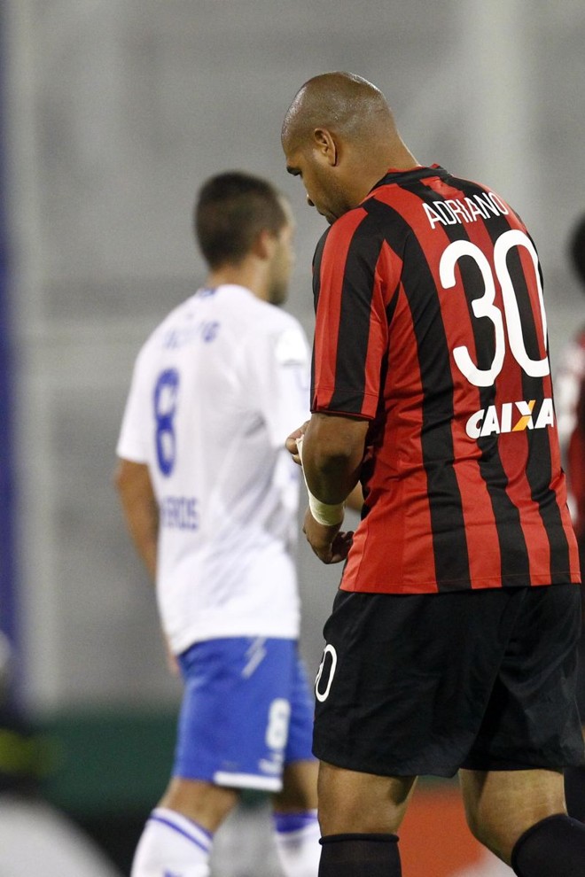 Estrela rubro-negra se irritou por ter ficado pouco tempo em campo | 