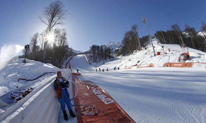 A pista do esqui alpino downhill também é preparada para as competições |