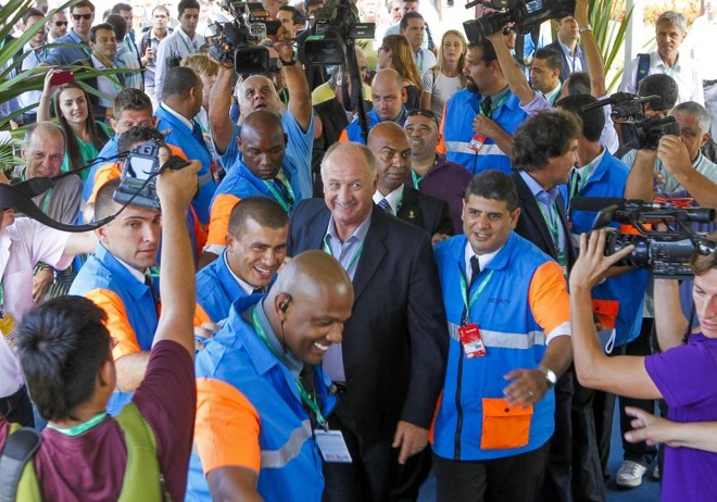 O técnico da seleção brasileira Felipão chegou atrasado ao Congresso Técnico em Florianópolis |