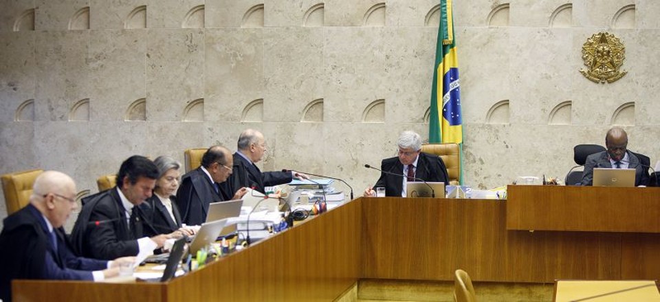Ministros participam da sessão do STF que julgou os embargos infringentes e livrou oito réus da condenação de formação de quadrilha | Nelson Jr. / STF / Divulgação