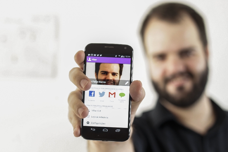 O WhatsApp é um carro 1.0. O Viber é um carro 2.0, em você anda de graça, provoca Barros | Daniel Castellano/ Gazeta do Povo