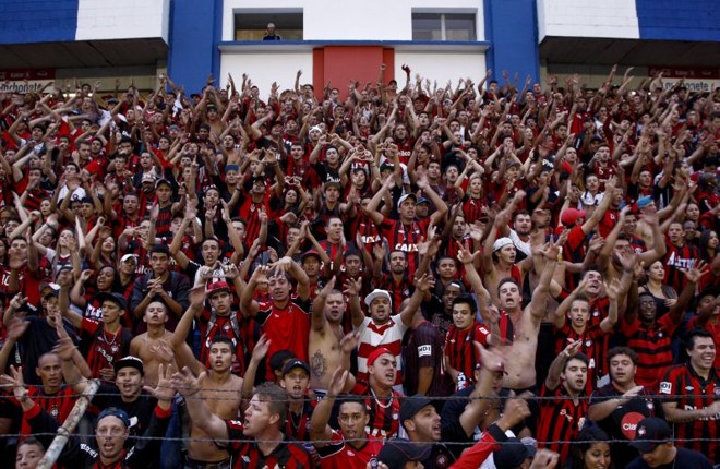 Festa da torcida rubro-negra antes da partida |