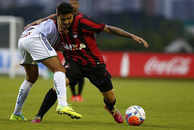 Partida teve lances mais duros |