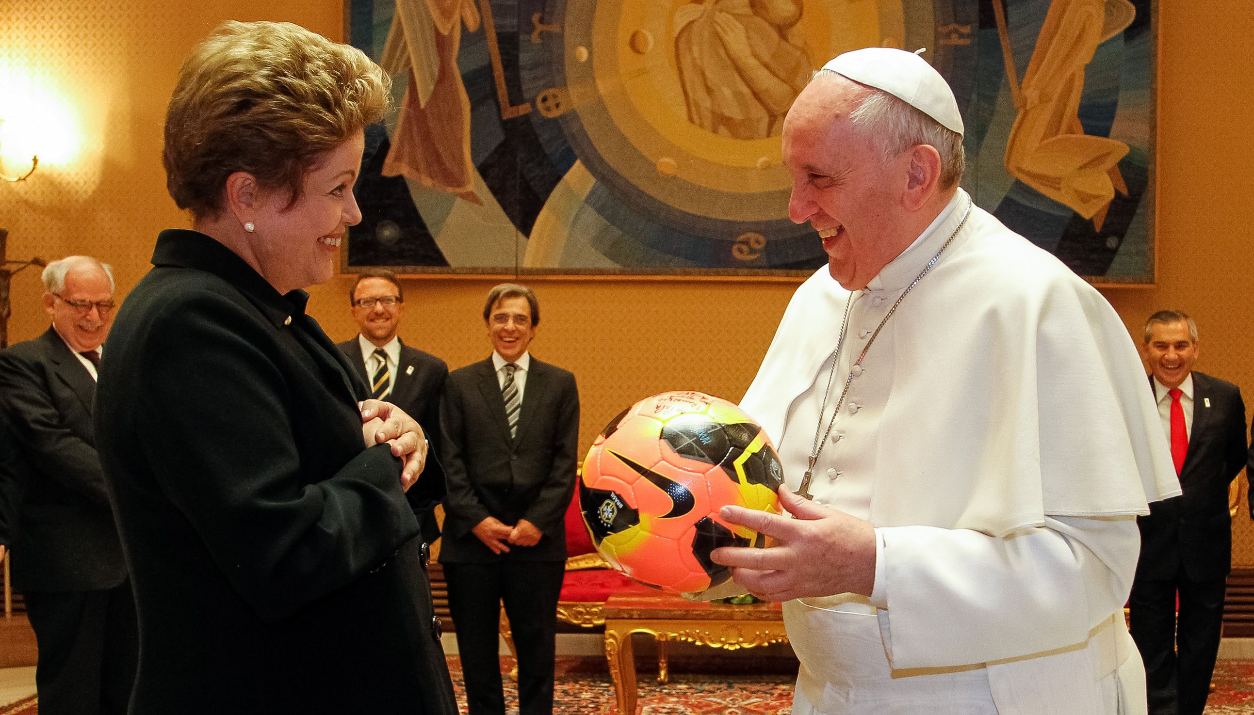A presidente Dilma Rousseff encontrou-se nesta sexta-feira com o Papa Francisco, no Vaticano | Roberto Stuckert Filho / PR