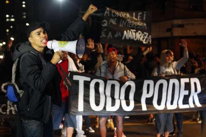 Protesto em Curitiba contra a Copa do Mundo | 