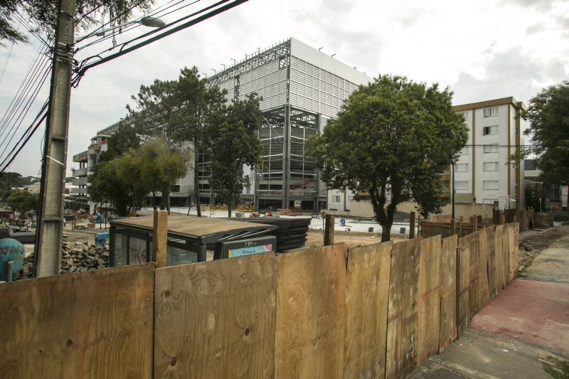 A reforma da Arena da Baixada ganhou ritmo após as ameaças da Fifa de excluir Curitiba | Marcelo Andrade/Gazeta do Povo