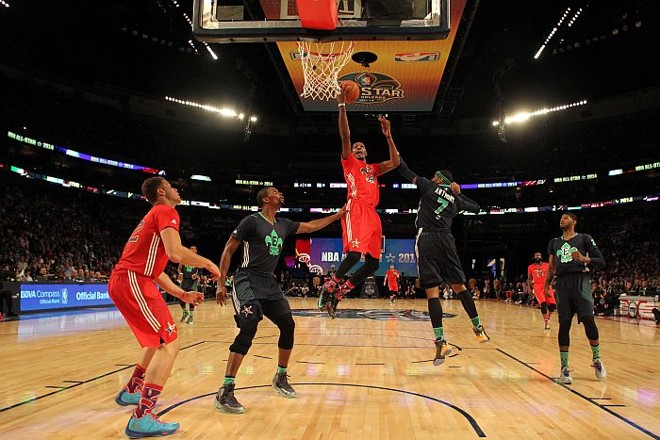 Kevin Durant enterra na partida das estrelas da NBA |