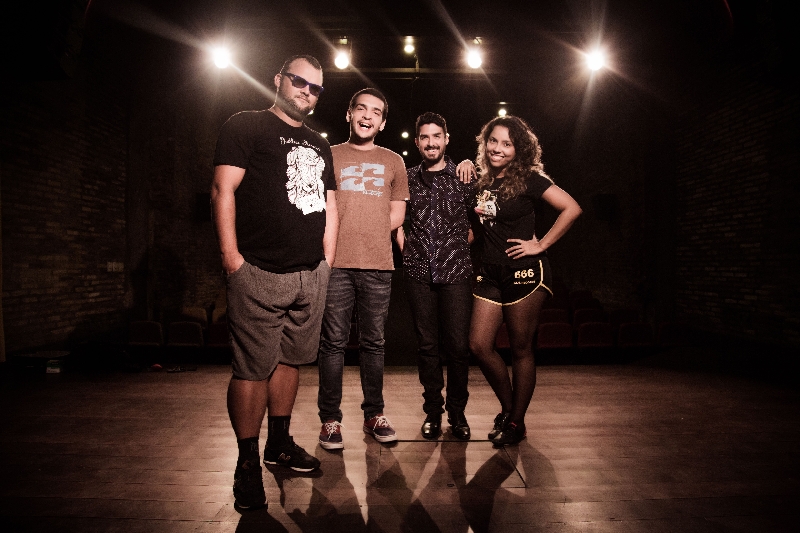 O grupo Camarones Orquestra Guitarrística é uma das atrações do Curitiba Rock Carnival | Diego Marcel/Divulgação