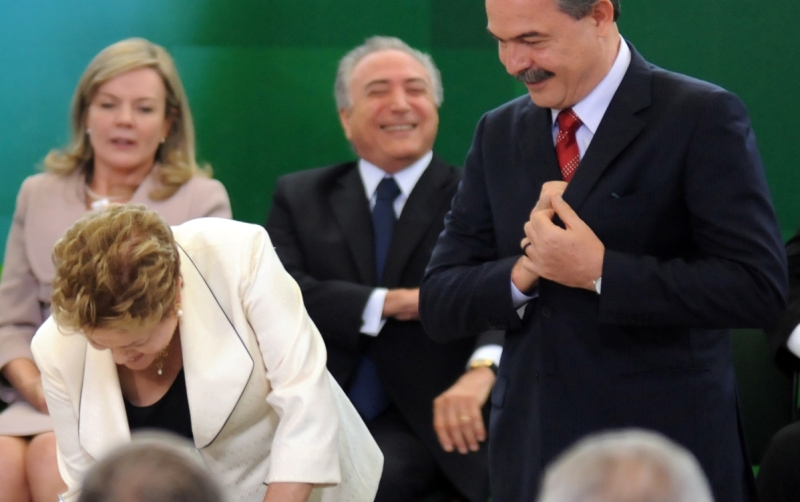 Gleisi na posse dos novos ministros com a presidente à frente: atuação política da paranaense foi discreta | Lúcio Bernardo Jr./Ag. Câmara